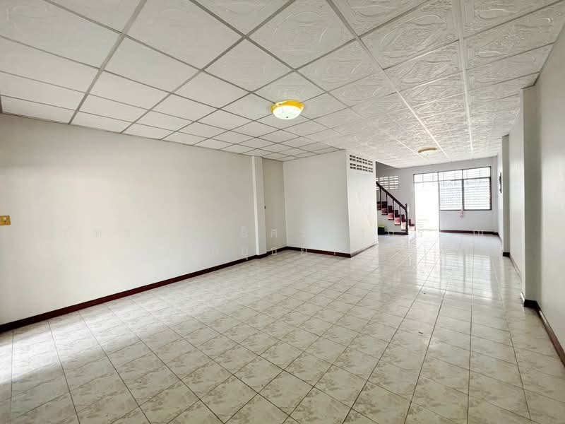 บ้านพนมแลนด์ ถนนเทศบาล ต.พนมสารคาม อ.พนมสารคาม จ.ฉะเชิงเทรา, Chachoengsao, เทศบาล ท่าเกวียน, Phanom Sarakham, Phanom Sarakham, Chachoengsao, 3 Bedrooms, 120 sqm, Townhouse For Sale, by ภัทรนัน อิศรางกูร ณ อยุธยา, 500161220 - DDproperty.com