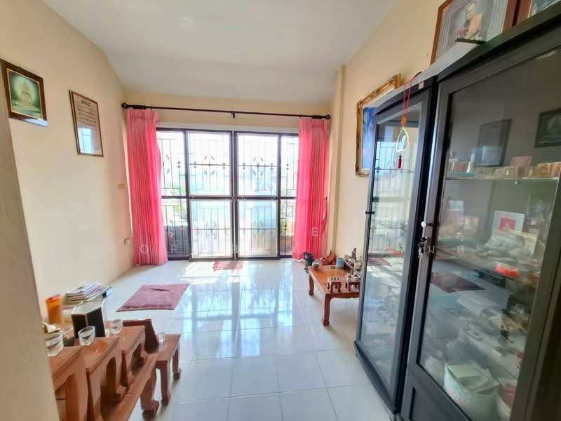 หมู่บ้านสินเจริญวิลล่า ชลบุรี, Chon Buri (Pattaya), Sanak Bok, Muang Chon Buri, Chon Buri (Pattaya), 3 Bedrooms, 120 sqm, Townhouse For Sale, by The Best Property  เจมส์, 500161250 - DDproperty.com