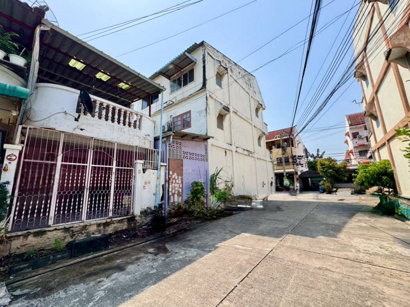 ขาย ทาวน์เฮ้าส์ หมู่บ้าน เพชรสยามวิลล่า สำเพ็ง 2-กัลปพฤกษ์, กรุงเทพ, บางแค, บางแค, กรุงเทพ, 80 ตร.ม., ทาวน์เฮ้าส์ ขาย, โดย กรณวัสส์ กัณฑวัสส์วงส์, 500161256 - DDproperty.com