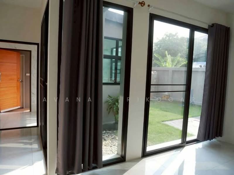 5-BR Townhouse, Bangkok, Chan Kasem, Chatuchak, Bangkok, 5 Bedrooms, 300 sqm, Townhouse For Rent, by Pavana Sirikogar, 500161280 - DDproperty.com