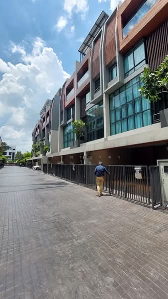 The Park Lane 22, Bangkok, 42 Soi Pridi Banomyong 45, Khlong Tan Nua, Watthana, Bangkok, 3 Bedrooms, 300 sqm, Townhouse For Rent, by ปรินทร์ญาดา ชิณโชติ, 500161293 - DDproperty.com
