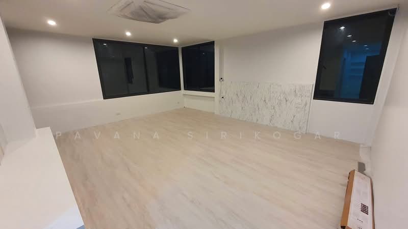 5-BR House, Bangkok, Lat Phrao, Lat Phrao, Bangkok, 5 Bedrooms, 400 sqm, Single Detached House For Rent, by Pavana Sirikogar, 500161294 - DDproperty.com