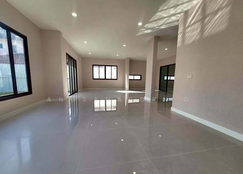 Chonlada Bangbuathong : ชลลดา บางบัวทอง, นนทบุรี, ถนนบางกรวย - ไทรน้อย, บางบัวทอง, บางบัวทอง, นนทบุรี, 337 ตร.ม., บ้านเดี่ยว ขาย, โดย Angsanaporn D, 500161307 - DDproperty.com