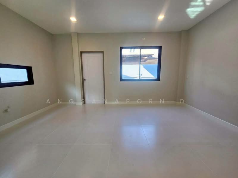 Chonlada Bangbuathong, Nonthaburi, Bang Kruai - Sai Noi Road, Bang Bua Thong, Bang Bua Thong, Nonthaburi, 4 Bedrooms, 337 sqm, Single Detached House For Sale, by Angsanaporn D, 500161307 - DDproperty.com