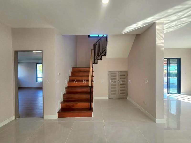 Chonlada Bangbuathong, Nonthaburi, Bang Kruai - Sai Noi Road, Bang Bua Thong, Bang Bua Thong, Nonthaburi, 4 Bedrooms, 337 sqm, Single Detached House For Sale, by Angsanaporn D, 500161307 - DDproperty.com