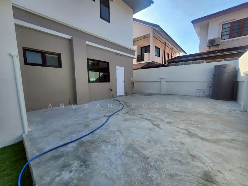 Chonlada Bangbuathong, Nonthaburi, Bang Kruai - Sai Noi Road, Bang Bua Thong, Bang Bua Thong, Nonthaburi, 4 Bedrooms, 337 sqm, Single Detached House For Sale, by Angsanaporn D, 500161307 - DDproperty.com