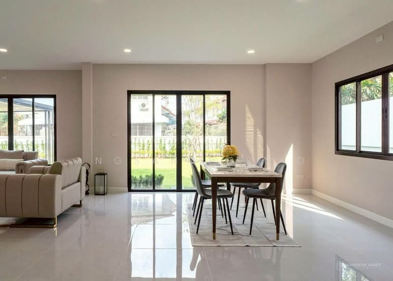 Chonlada Bangbuathong, Nonthaburi, Bang Kruai - Sai Noi Road, Bang Bua Thong, Bang Bua Thong, Nonthaburi, 4 Bedrooms, 337 sqm, Single Detached House For Sale, by Angsanaporn D, 500161307 - DDproperty.com