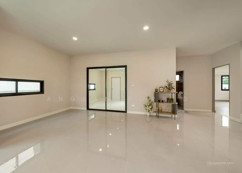 Chonlada Bangbuathong, Nonthaburi, Bang Kruai - Sai Noi Road, Bang Bua Thong, Bang Bua Thong, Nonthaburi, 4 Bedrooms, 337 sqm, Single Detached House For Sale, by Angsanaporn D, 500161307 - DDproperty.com