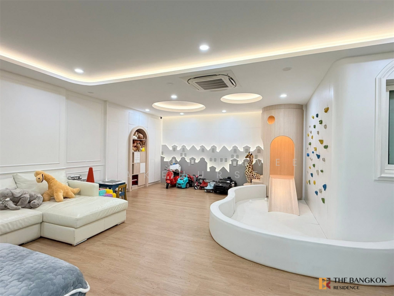 Golden Village Onnut-Pattanakan, Bangkok, Soi On Nut 65 Yak14, Prawet, Prawet, Bangkok, 4 Bedrooms, 330 sqm, Single Detached House For Sale, by Sirirut Havee Akehurst, 500161316 - DDproperty.com