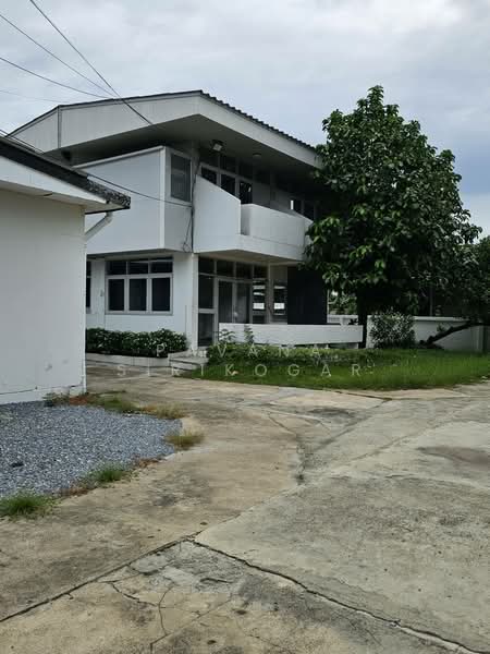 4-BR House, Bangkok, Lat Phrao, Lat Phrao, Bangkok, 4 Bedrooms, 800 sqm, Single Detached House For Rent, by Pavana Sirikogar, 500161323 - DDproperty.com