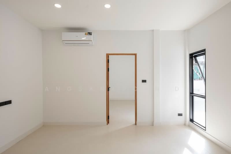 เสนานิเวศน์ 1, Bangkok, Chorake Bua, Lat Phrao, Bangkok, 3 Bedrooms, 200 sqm, Single Detached House For Sale, by Angsanaporn D, 500161328 - DDproperty.com