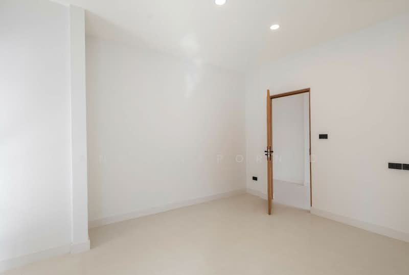 เสนานิเวศน์ 1, Bangkok, Chorake Bua, Lat Phrao, Bangkok, 3 Bedrooms, 200 sqm, Single Detached House For Sale, by Angsanaporn D, 500161328 - DDproperty.com