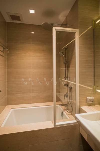 Noble BE33, Bangkok, 19 Soi Sukhumvit 33, Khlong Tan Nua, Watthana, Bangkok, 1 Bedroom, 34 sqm, Condo For Rent, by Aparasmi Mengoon, 500161356 - DDproperty.com