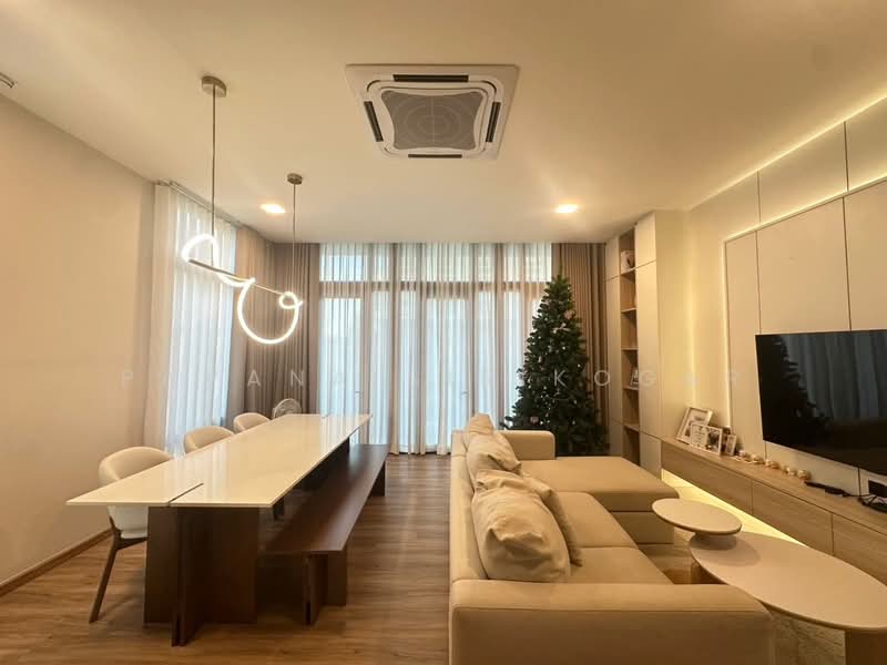 Patio Ratchayothin, Bangkok, Phahonyothin 32, Chan Kasem, Chatuchak, Bangkok, 6 Bedrooms, 267 sqm, Townhouse For Rent, by Pavana Sirikogar, 500161367 - DDproperty.com