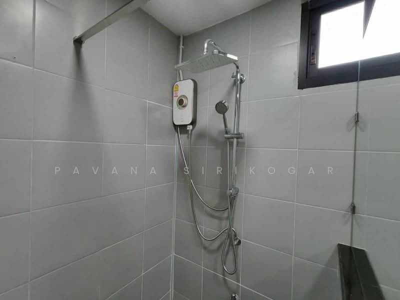 4-BR House, Bangkok, Lat Phrao, Lat Phrao, Bangkok, 4 Bedrooms, 250 sqm, Single Detached House For Rent, by Pavana Sirikogar, 500161373 - DDproperty.com