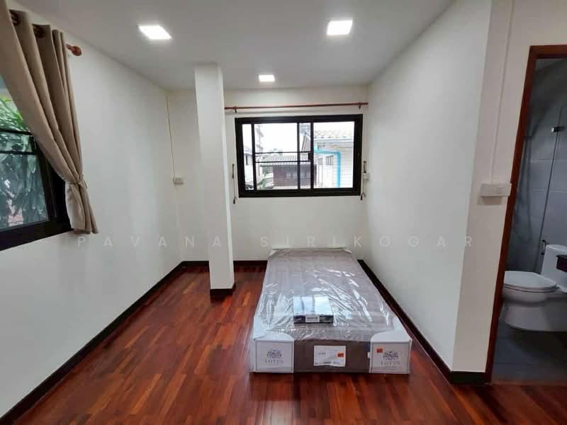 4-BR House, Bangkok, Lat Phrao, Lat Phrao, Bangkok, 4 Bedrooms, 250 sqm, Single Detached House For Rent, by Pavana Sirikogar, 500161373 - DDproperty.com