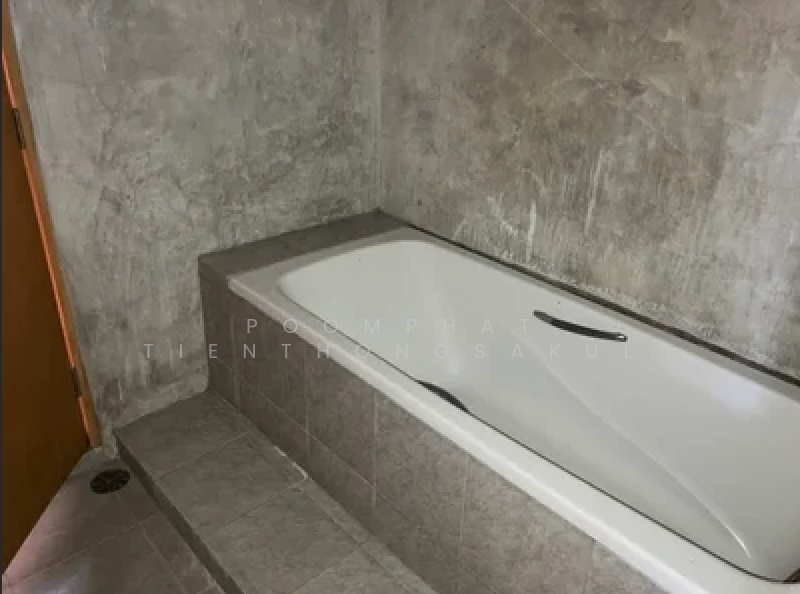 Acadamia Grand Tower, Bangkok, Soi Sukhumvit 43, Khlong Tan Nua, Watthana, Bangkok, 2 Bedrooms, 151 sqm, Condo For Sale, by Poomphat Tienthongsakul, 500161379 - DDproperty.com