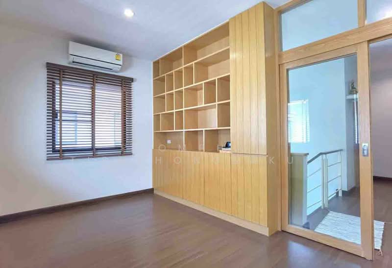 Baan Lumpini Suanluang Rama 9 Phase 2, Bangkok, Chaloem Phrakiat Rama 9 Road, Prawet, Prawet, Bangkok, 5 Bedrooms, 279 sqm, Single Detached House For Sale, by Poomphat Tienthongsakul, 500161438 - DDproperty.com