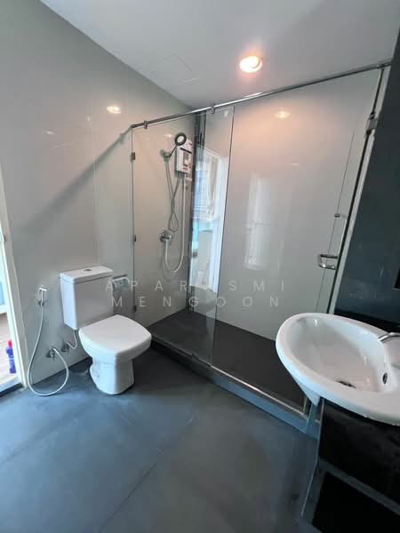 Chateau in Town Sukhumvit 64, Bangkok, 17 Soi Sukhumvit 64/1, Bang Chak, Phra Khanong, Bangkok, 2 Bedrooms, 42 sqm, Condo For Rent, by Aparasmi Mengoon, 500161440 - DDproperty.com