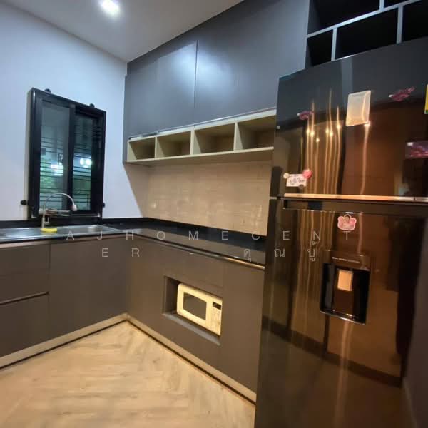 Patio Vibhavadi-Songprapa, Bangkok, Si Khan, Don Mueang, Bangkok, 4 Bedrooms, 175 sqm, Townhouse For Sale, by AJHOMECENTER - คุณบู้, 500161545 - DDproperty.com