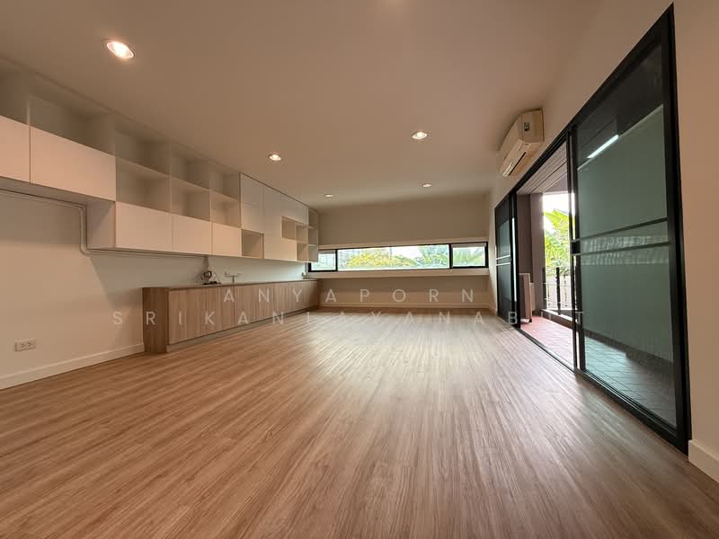 Noble Cube Pattanakarn, Bangkok, Phatthanakan Road, Suan Luang, Suan Luang, Bangkok, 9 Bedrooms, 395 sqm, Townhouse For Rent, by Anyaporn Srikanlayanabut, 500161595 - DDproperty.com