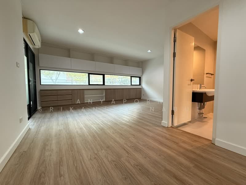 Noble Cube Pattanakarn, Bangkok, Phatthanakan Road, Suan Luang, Suan Luang, Bangkok, 9 Bedrooms, 395 sqm, Townhouse For Rent, by Anyaporn Srikanlayanabut, 500161595 - DDproperty.com