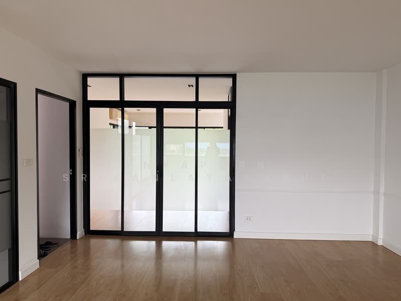 Noble Cube Pattanakarn, Bangkok, Phatthanakan Road, Suan Luang, Suan Luang, Bangkok, 9 Bedrooms, 395 sqm, Townhouse For Rent, by Anyaporn Srikanlayanabut, 500161595 - DDproperty.com