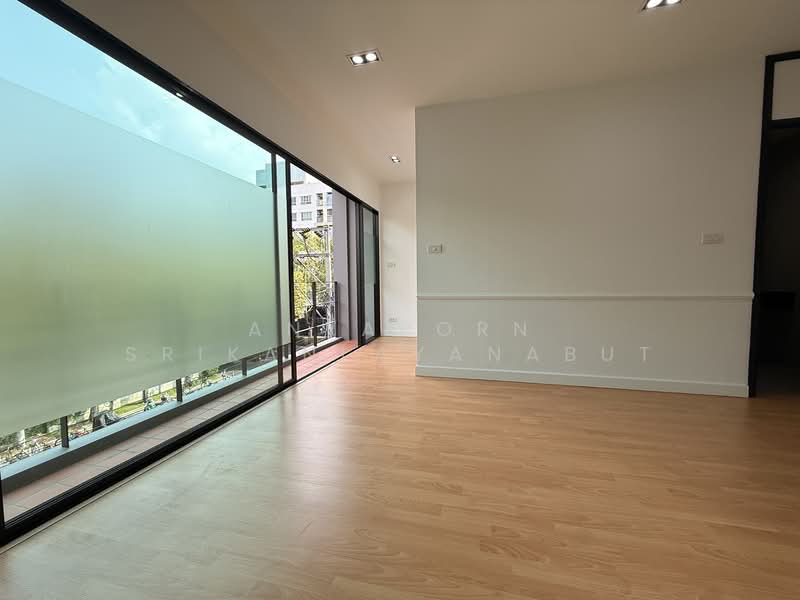 Noble Cube Pattanakarn, Bangkok, Phatthanakan Road, Suan Luang, Suan Luang, Bangkok, 9 Bedrooms, 395 sqm, Townhouse For Rent, by Anyaporn Srikanlayanabut, 500161595 - DDproperty.com