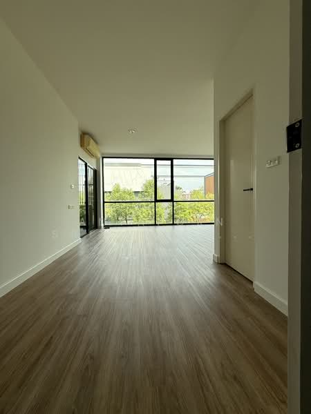 Noble Cube Pattanakarn, Bangkok, Phatthanakan Road, Suan Luang, Suan Luang, Bangkok, 9 Bedrooms, 395 sqm, Townhouse For Rent, by Anyaporn Srikanlayanabut, 500161595 - DDproperty.com