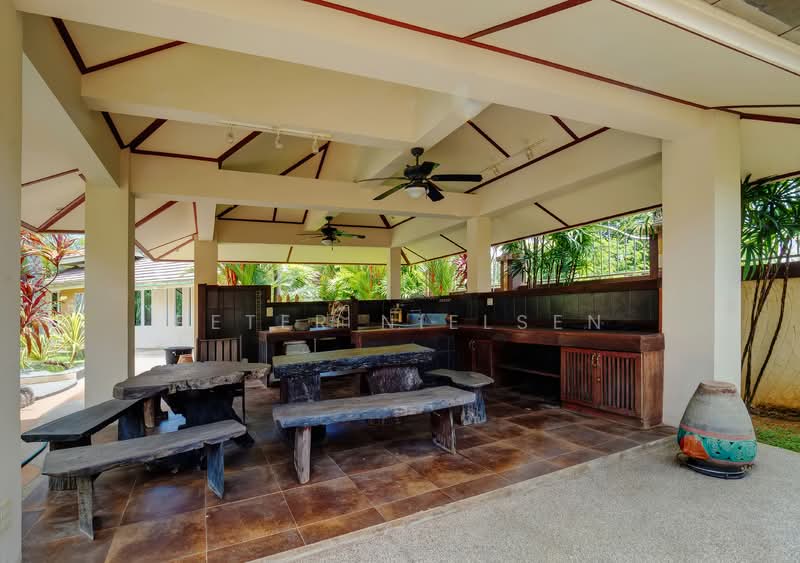 Large Bang Saray House With Over 2 Rai Of Land, Chon Buri (Pattaya), Bang Sa-re, Sattahip, Chon Buri (Pattaya), 8 Bedrooms, 1,103 sqm, Single Detached House For Sale, by Peter Nielsen, 500161600 - DDproperty.com