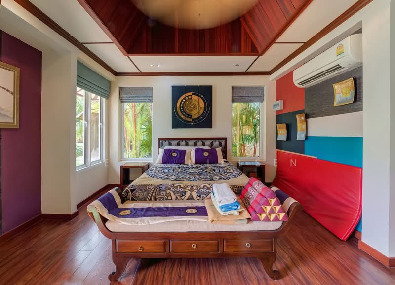 Large Bang Saray House With Over 2 Rai Of Land, Chon Buri (Pattaya), Bang Sa-re, Sattahip, Chon Buri (Pattaya), 8 Bedrooms, 1,103 sqm, Single Detached House For Sale, by Peter Nielsen, 500161600 - DDproperty.com