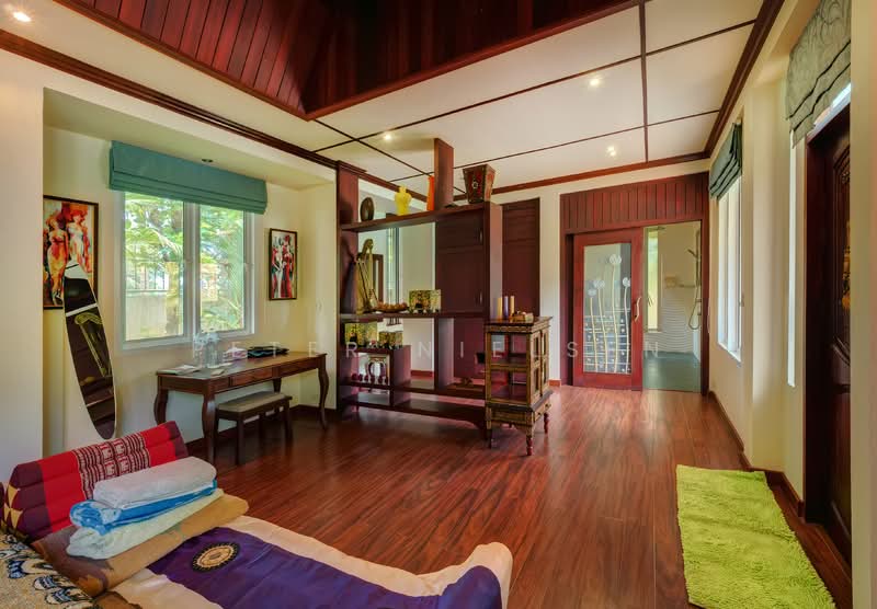 Large Bang Saray House With Over 2 Rai Of Land, Chon Buri (Pattaya), Bang Sa-re, Sattahip, Chon Buri (Pattaya), 8 Bedrooms, 1,103 sqm, Single Detached House For Sale, by Peter Nielsen, 500161600 - DDproperty.com