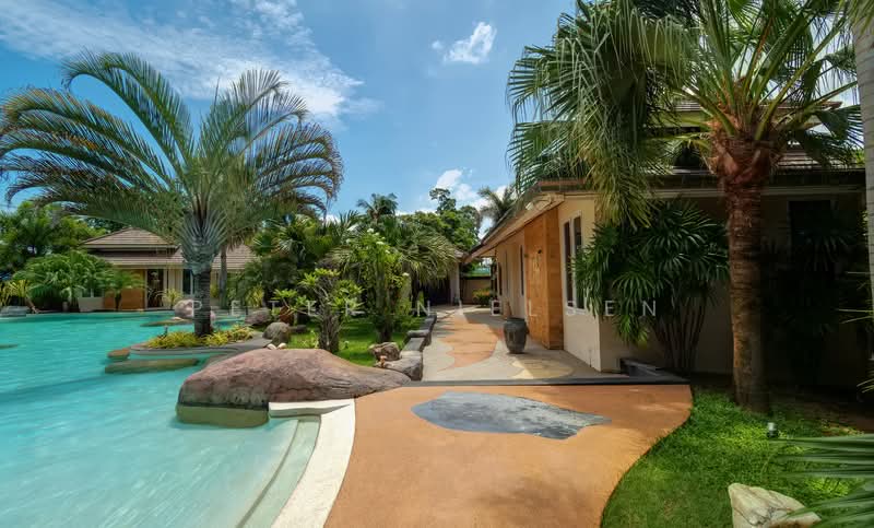 Large Bang Saray House With Over 2 Rai Of Land, Chon Buri (Pattaya), Bang Sa-re, Sattahip, Chon Buri (Pattaya), 8 Bedrooms, 1,103 sqm, Single Detached House For Sale, by Peter Nielsen, 500161600 - DDproperty.com