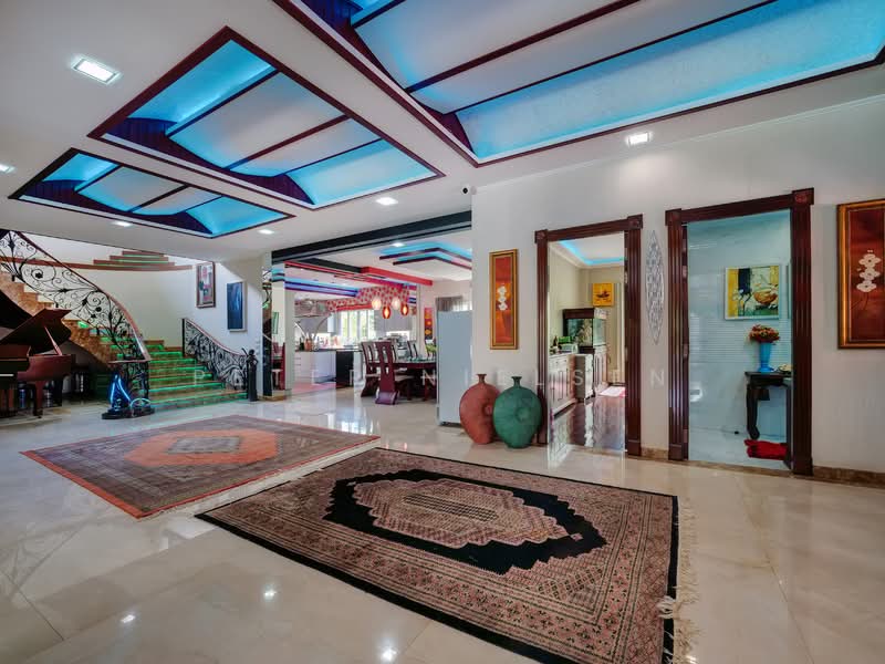 Large Bang Saray House With Over 2 Rai Of Land, Chon Buri (Pattaya), Bang Sa-re, Sattahip, Chon Buri (Pattaya), 8 Bedrooms, 1,103 sqm, Single Detached House For Sale, by Peter Nielsen, 500161600 - DDproperty.com