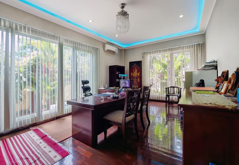 Large Bang Saray House With Over 2 Rai Of Land, Chon Buri (Pattaya), Bang Sa-re, Sattahip, Chon Buri (Pattaya), 8 Bedrooms, 1,103 sqm, Single Detached House For Sale, by Peter Nielsen, 500161600 - DDproperty.com