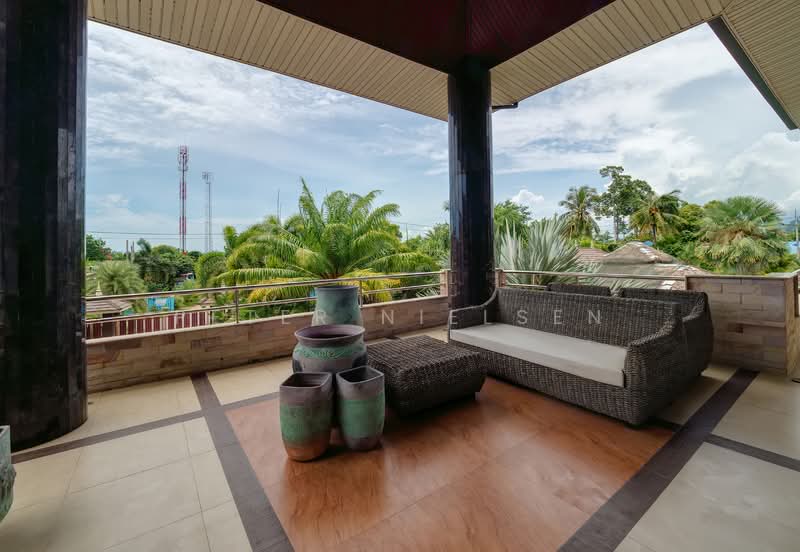 Large Bang Saray House With Over 2 Rai Of Land, Chon Buri (Pattaya), Bang Sa-re, Sattahip, Chon Buri (Pattaya), 8 Bedrooms, 1,103 sqm, Single Detached House For Sale, by Peter Nielsen, 500161600 - DDproperty.com