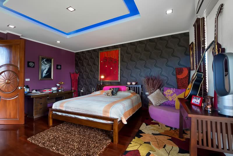 Large Bang Saray House With Over 2 Rai Of Land, Chon Buri (Pattaya), Bang Sa-re, Sattahip, Chon Buri (Pattaya), 8 Bedrooms, 1,103 sqm, Single Detached House For Sale, by Peter Nielsen, 500161600 - DDproperty.com