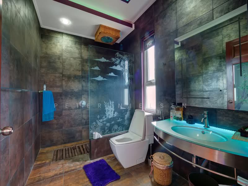 Large Bang Saray House With Over 2 Rai Of Land, Chon Buri (Pattaya), Bang Sa-re, Sattahip, Chon Buri (Pattaya), 8 Bedrooms, 1,103 sqm, Single Detached House For Sale, by Peter Nielsen, 500161600 - DDproperty.com