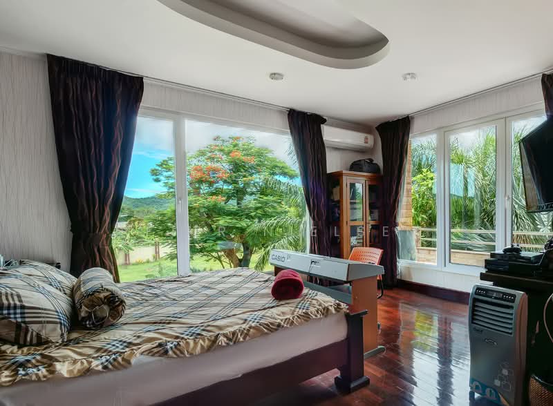 Large Bang Saray House With Over 2 Rai Of Land, Chon Buri (Pattaya), Bang Sa-re, Sattahip, Chon Buri (Pattaya), 8 Bedrooms, 1,103 sqm, Single Detached House For Sale, by Peter Nielsen, 500161600 - DDproperty.com