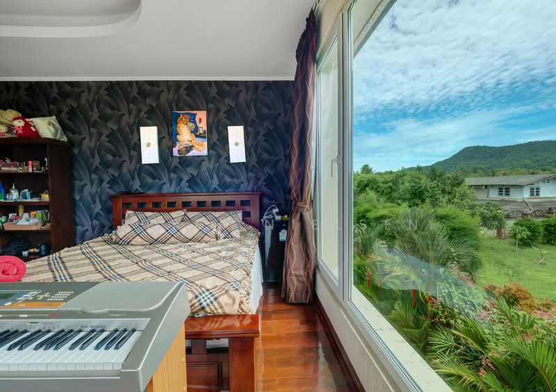 Large Bang Saray House With Over 2 Rai Of Land, Chon Buri (Pattaya), Bang Sa-re, Sattahip, Chon Buri (Pattaya), 8 Bedrooms, 1,103 sqm, Single Detached House For Sale, by Peter Nielsen, 500161600 - DDproperty.com