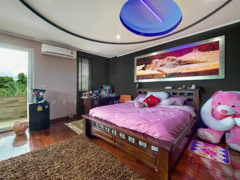 Large Bang Saray House With Over 2 Rai Of Land, Chon Buri (Pattaya), Bang Sa-re, Sattahip, Chon Buri (Pattaya), 8 Bedrooms, 1,103 sqm, Single Detached House For Sale, by Peter Nielsen, 500161600 - DDproperty.com