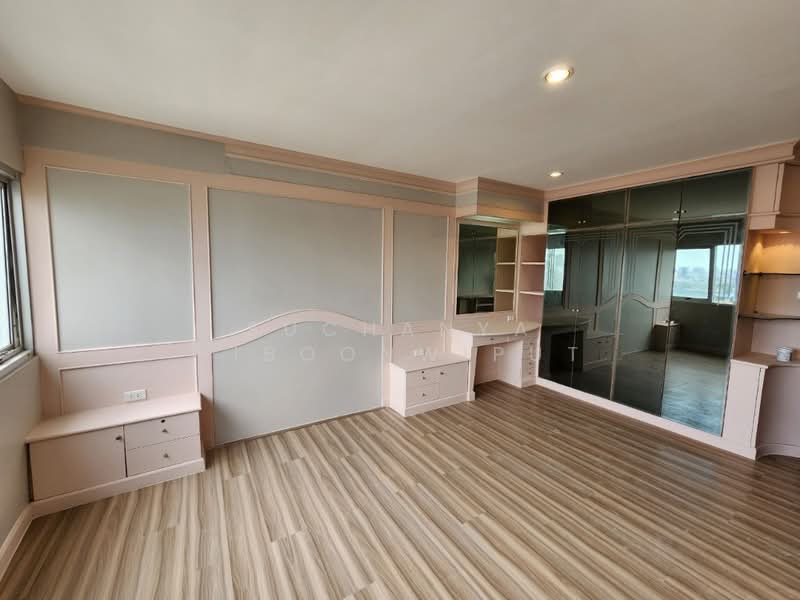 Saichol Mansion, Bangkok, 1349/1-208 Charoennakorn Road, Bang Lam Phu Lang, Khlong San, Bangkok, 4 Bedrooms, 339 sqm, Condo For Rent, by Suchanya Piboonwiput, 500161607 - DDproperty.com