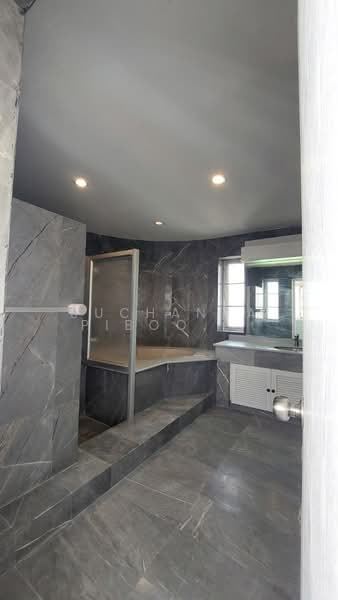 Saichol Mansion, Bangkok, 1349/1-208 Charoennakorn Road, Bang Lam Phu Lang, Khlong San, Bangkok, 4 Bedrooms, 339 sqm, Condo For Rent, by Suchanya Piboonwiput, 500161607 - DDproperty.com