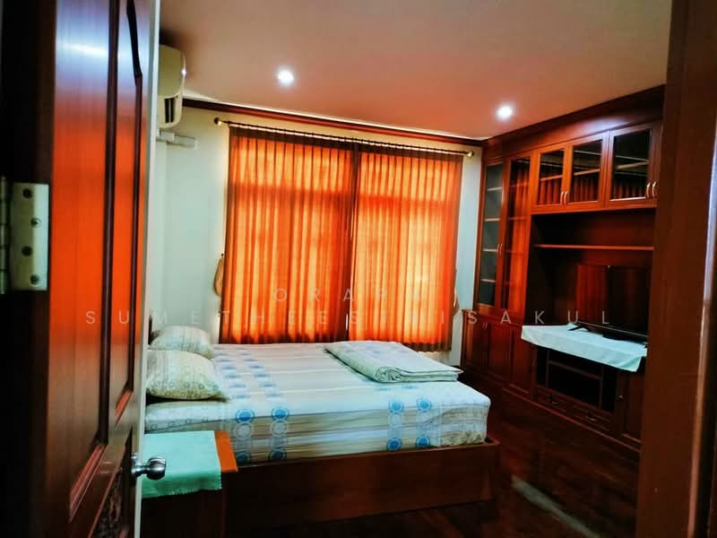 3-BR House, Bangkok, Bang Waek, Phasi Charoen, Bangkok, 3 Bedrooms, 150 sqm, Single Detached House For Sale, by Orapa Sumetheesirisakul, 500161658 - DDproperty.com