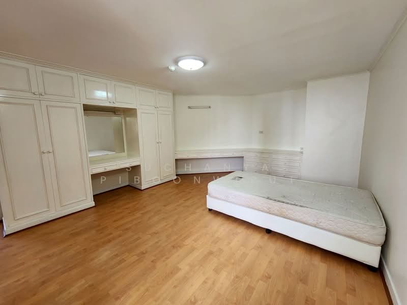 Tai Ping Towers, Bangkok, 582 Soi Sukhumvit 63, Khlong Tan Nua, Watthana, Bangkok, 4 Bedrooms, 252 sqm, Condo For Rent, by Suchanya Piboonwiput, 500161661 - DDproperty.com