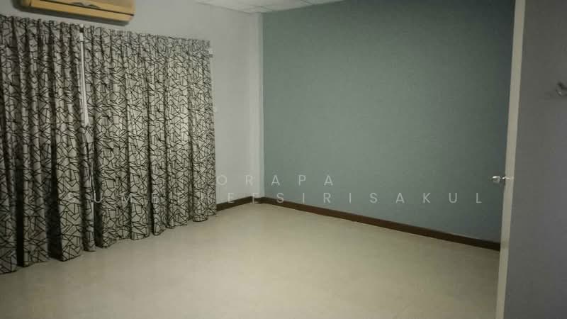 5-BR Townhouse, Bangkok, Bang Waek, Phasi Charoen, Bangkok, 5 Bedrooms, 300 sqm, Townhouse For Sale, by Orapa Sumetheesirisakul, 500161670 - DDproperty.com