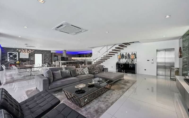 Exquisite Luxury Pool Villa in Pratumnak Pattaya, Chon Buri (Pattaya), Khao Mai Kaeo, Bang Lamung (Pattaya), Chon Buri (Pattaya), 5 Bedrooms, 750 sqm, Single Detached House For Sale, by Panupan (Bond) Thongpan, 500161677 - DDproperty.com