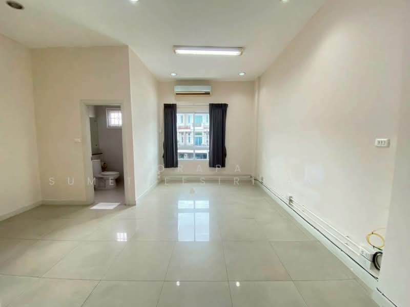 Premium Place Kaset - Nawamin II, Bangkok, Prasert Manukit 29 Road (Soi Mailarp), Lat Phrao, Lat Phrao, Bangkok, 5 Bedrooms, 144 sqm, Townhouse For Sale, by Orapa Sumetheesirisakul, 500161681 - DDproperty.com