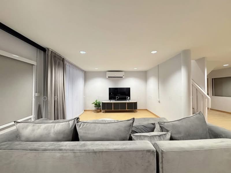 บ้านเดี่ยว เหมาะแก่การอยู่อาศัยหรือจะทำ home office ก็ได้ ใกล้MRTสุทธิสาร (1.5 กิโล) ซอยโชคอำนวย, กรุงเทพ, ห้วยขวาง, ห้วยขวาง, กรุงเทพ, 500 ตร.ม., บ้านเดี่ยว ให้เช่า, โดย Correct Property, 500161713 - DDproperty.com