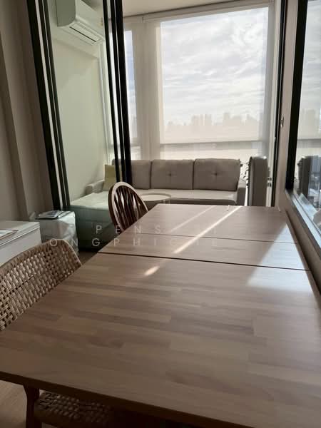 The Issara Sathorn, Bangkok, Chan Road, Thung Maha Mek, Sathon, Bangkok, 1 Bedroom, 37 sqm, Condo For Rent, by Pensasi Ongphichetmetha, 500161715 - DDproperty.com